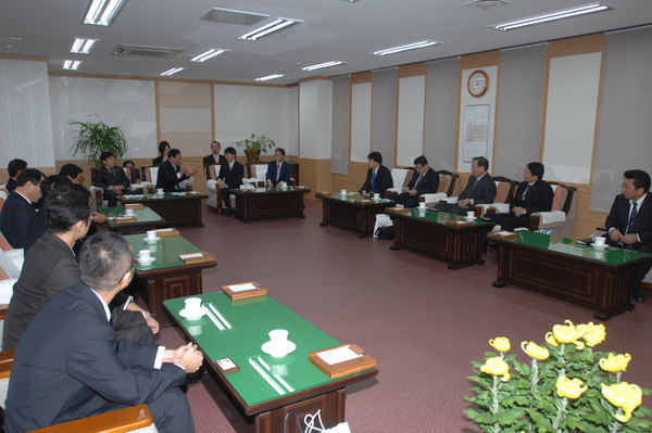 일본 시모노세키시 항만 관계자 의회방문_0