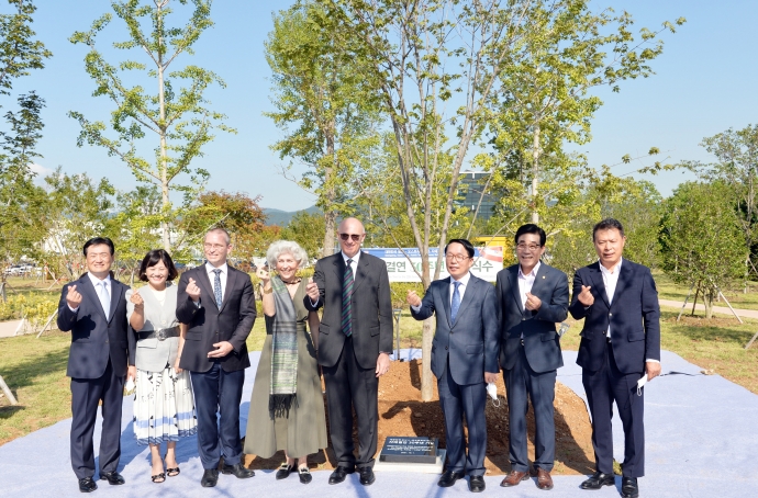 대한민국 광양 - 오스트리아 린츠 자매결연 30주년 교류주간 기념식수_3