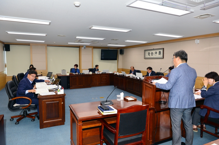 제337회 임시회 중 산업건설위원회 회의_1