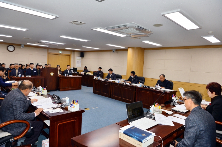 2025년 행정사무감사 - 강평 - (산업건설위원회)_1